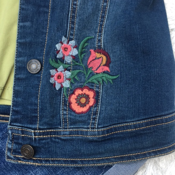 MUDD Back to School Girls Embroidered Denim Jean Vest - Picture 2 of 6